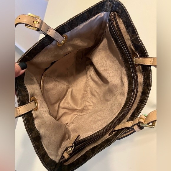 Michael Kors | Jet Set | East West Tote - Picture 9 of 11